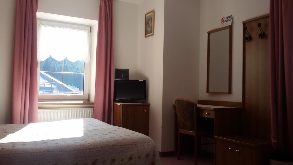 Albergo Alpino Arabba Exterior photo
